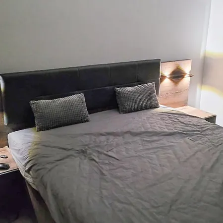 Apartment U Dziewczyn *